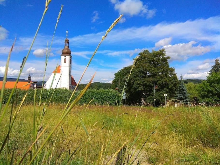 "Stone'S Throw" Krumlov 5 Min By Car, Lipno 15 Min By Car, 2 Bdrooms,Playroom Каёв Экстерьер фото