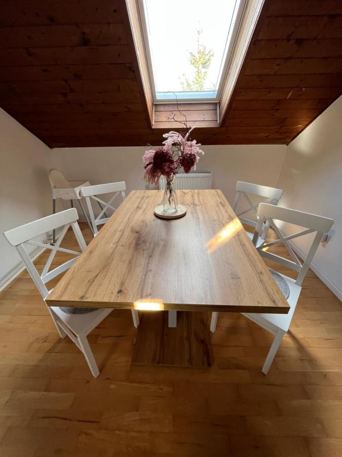 "Stone'S Throw" Krumlov 5 Min By Car, Lipno 15 Min By Car, 2 Bdrooms,Playroom Каёв Экстерьер фото